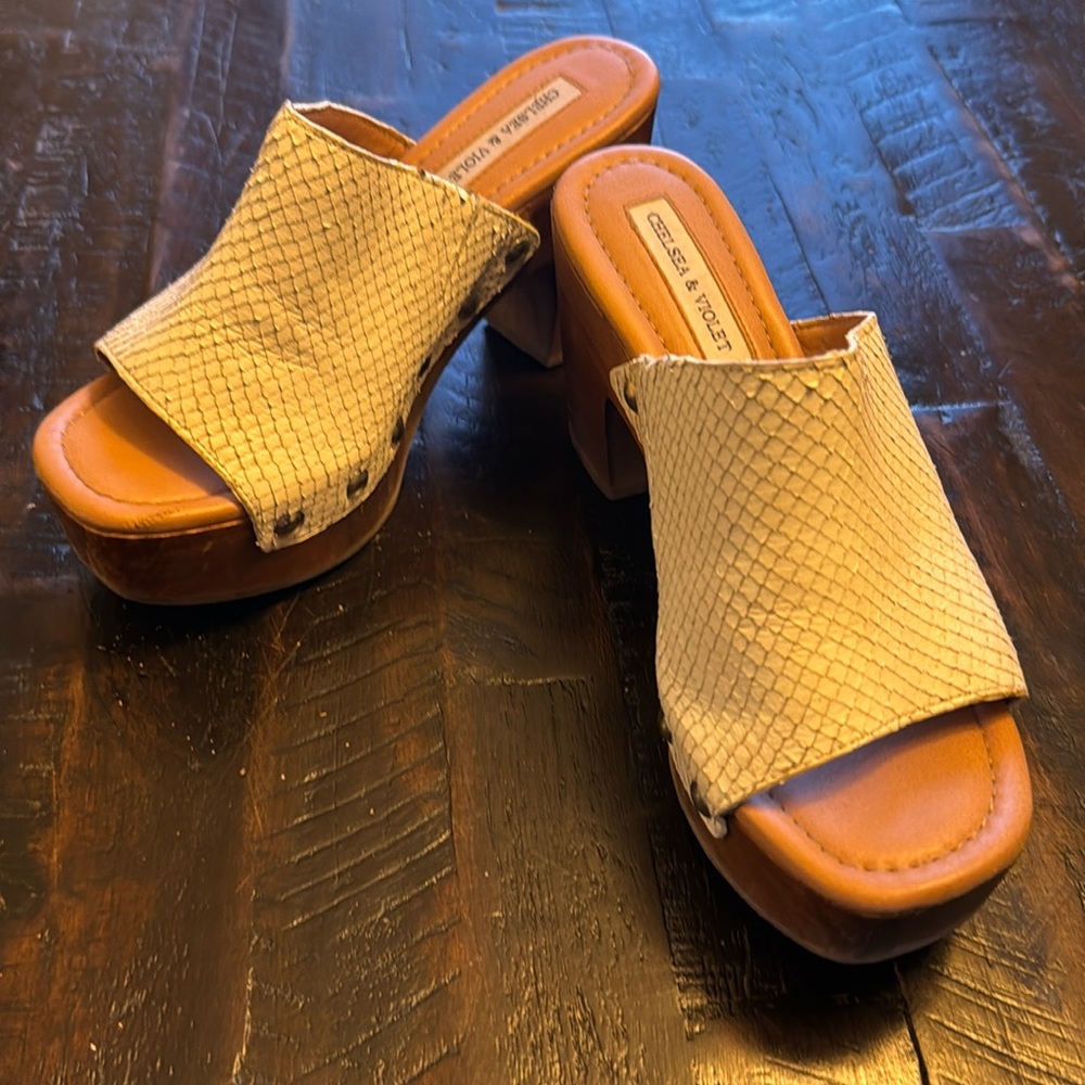 Chelsea & Violet, Leather Clogs